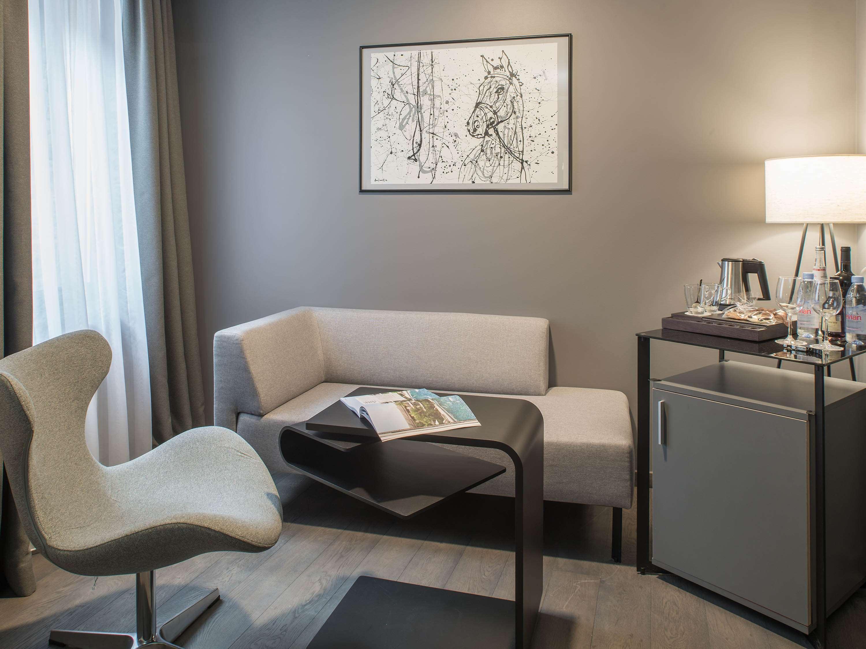 ホテル プルマン リガ オールド タウン エクステリア 写真 A suite at the Mandarin Oriental, Munich