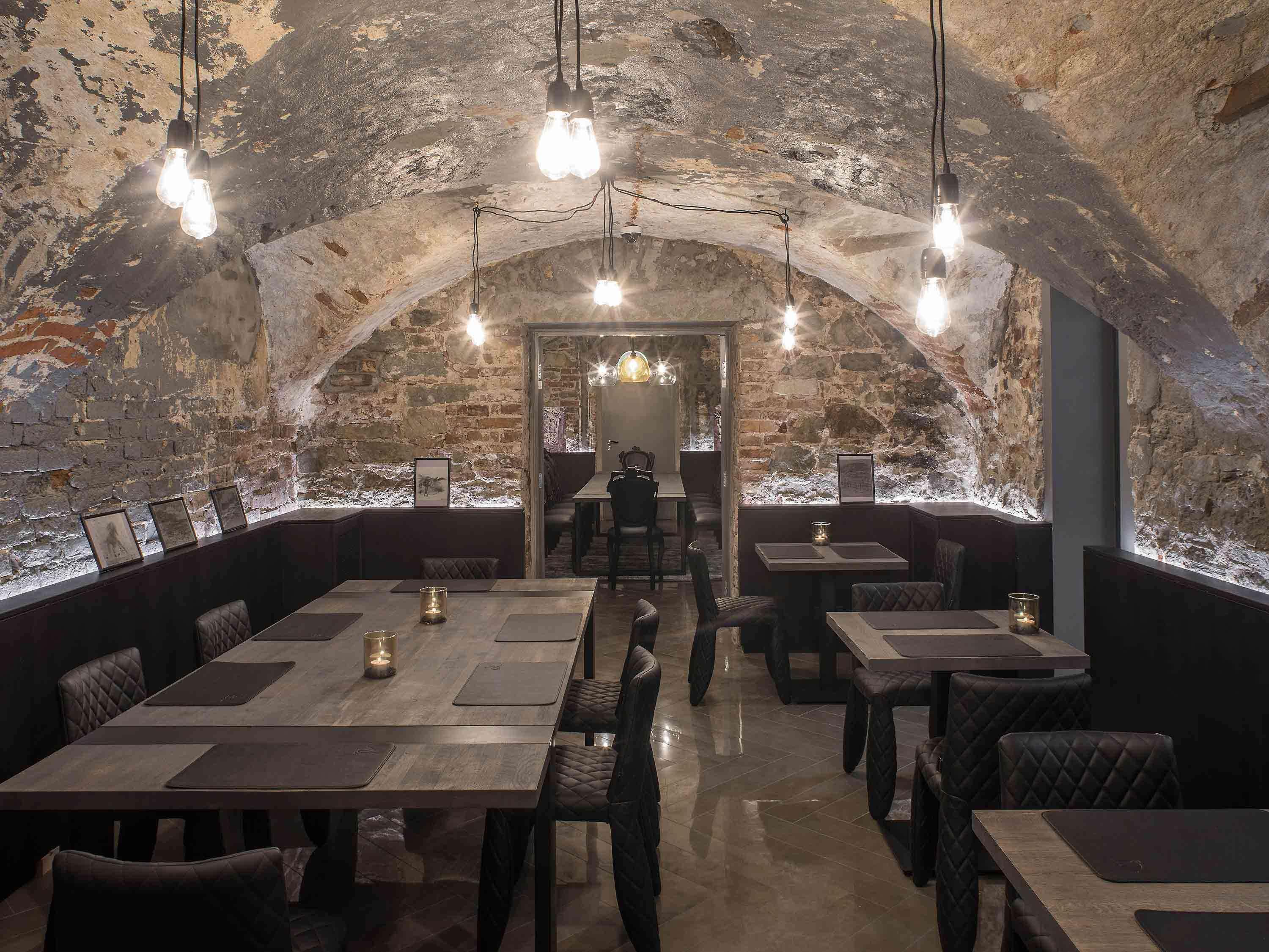 ホテル プルマン リガ オールド タウン エクステリア 写真 Restaurant AOC