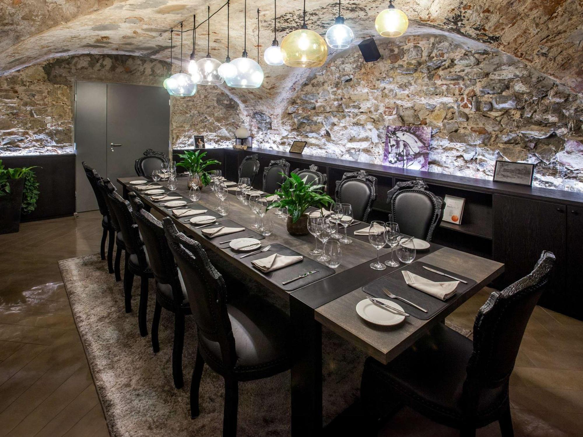 ホテル プルマン リガ オールド タウン エクステリア 写真 The interior of the restaurant