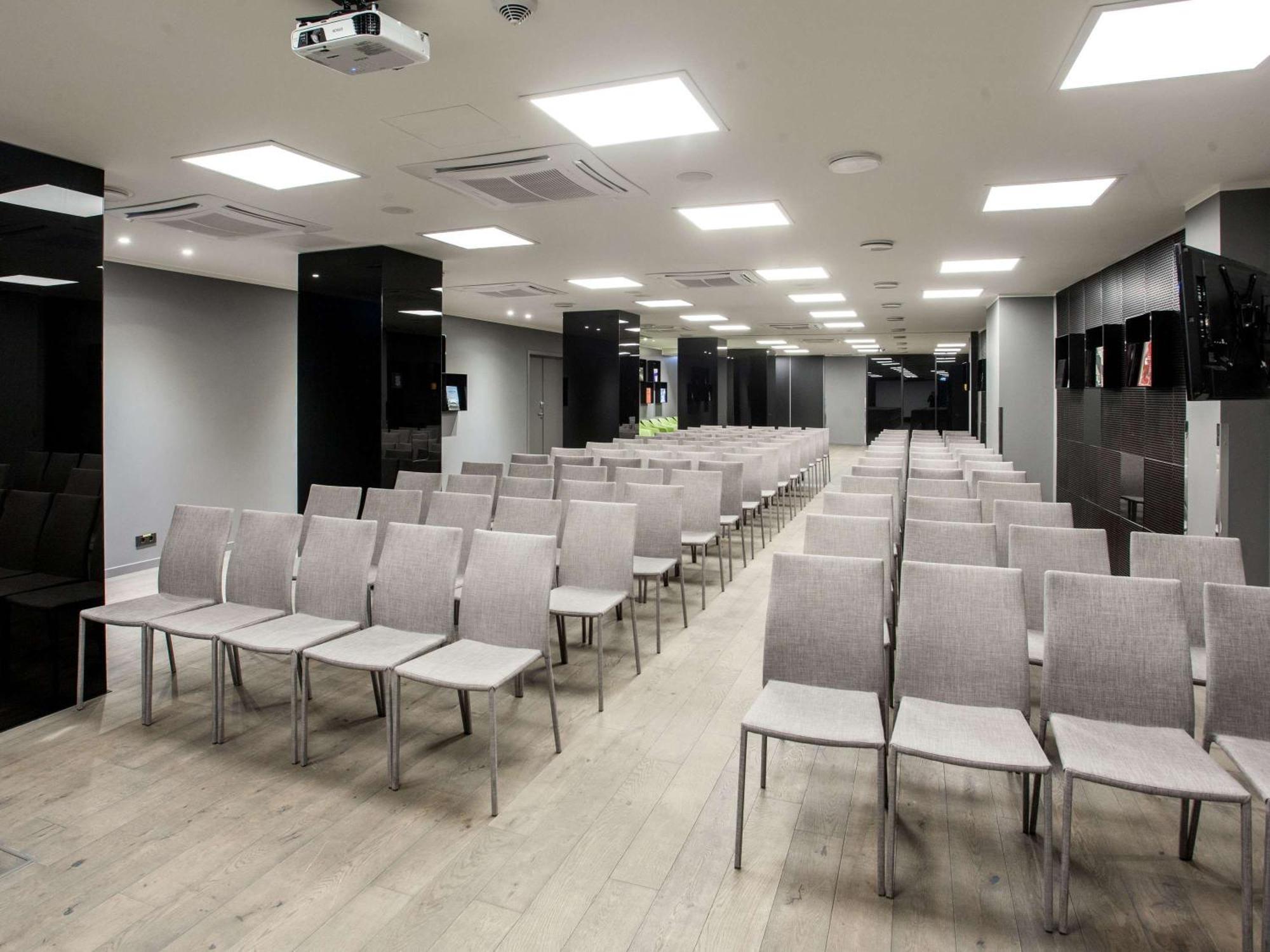 ホテル プルマン リガ オールド タウン エクステリア 写真 The main conference room